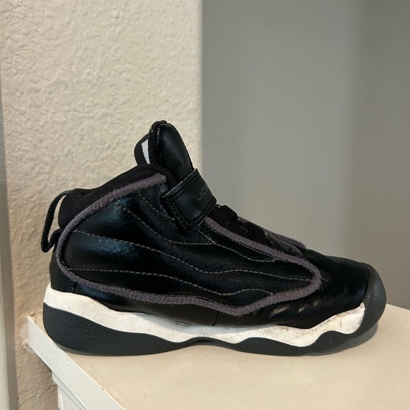Nike Air Jordan Pro Strong Toddler Shoes Size 9C Black Sneakers DC7910-002 - Picture 3 of 9